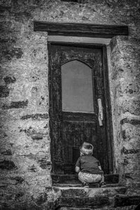 A travers (Photographie noir et blanc).