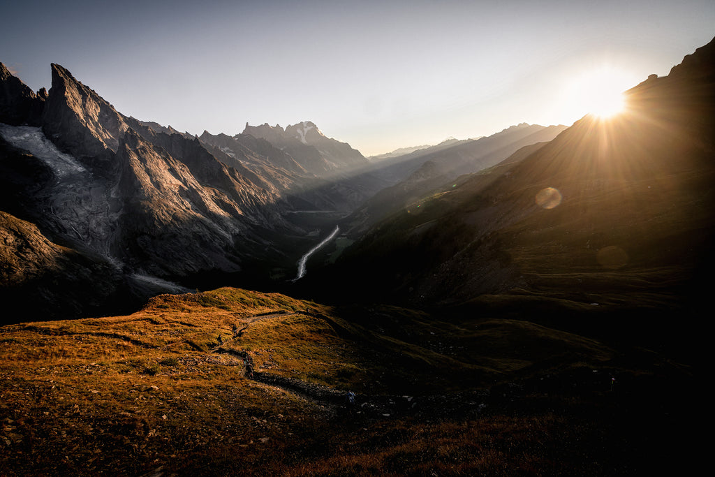 Photo de montagne : La dent du géant dans le val veny au lever.