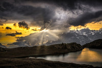 Le lac noir en feu (Photographie couleur) - Cyrille Quintard Photography : Tableau photo de montagne